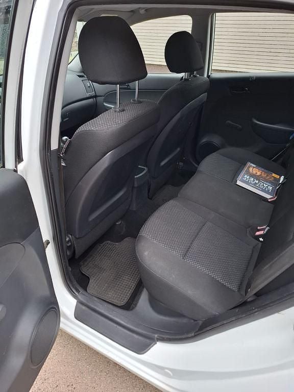 Gebraucht Hyundai i30 Comfort 109 PS (80 kW) 2010 Weiß Limousine