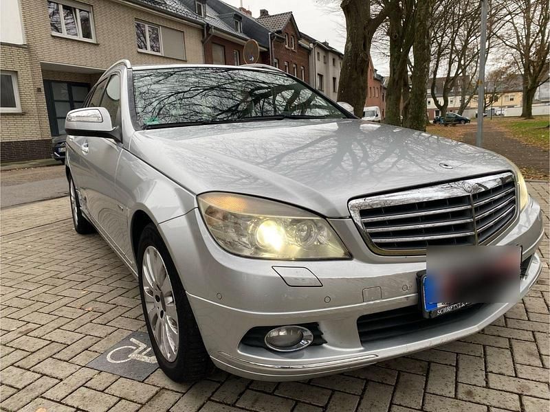 Gebraucht Mercedes 220 170 PS (125 kW) 2008 Grau Kombi