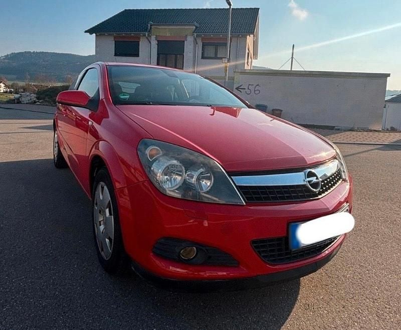 Gebraucht Opel Astra GTC 116 PS (85 kW) 2007 Rot Coupé