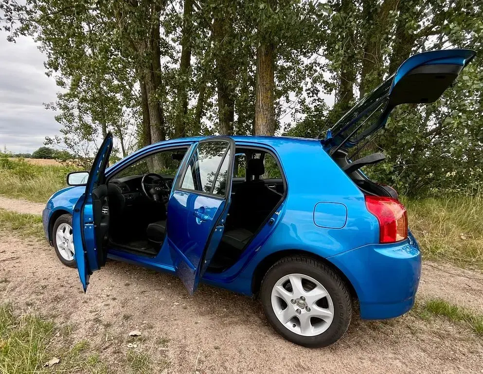 Gebraucht Toyota Corolla Edition 110 PS (80 kW) 2006 Blau Limousine