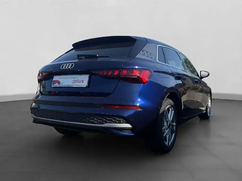Gebraucht Audi A3 Sport 204 PS (150 kW) 2025 Blau Limousine
