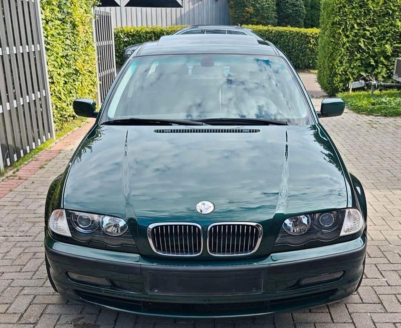 Grün Gebraucht 2000 BMW 318 Limousine | 4.500 € (Fairer Preis) - Bild 1/4