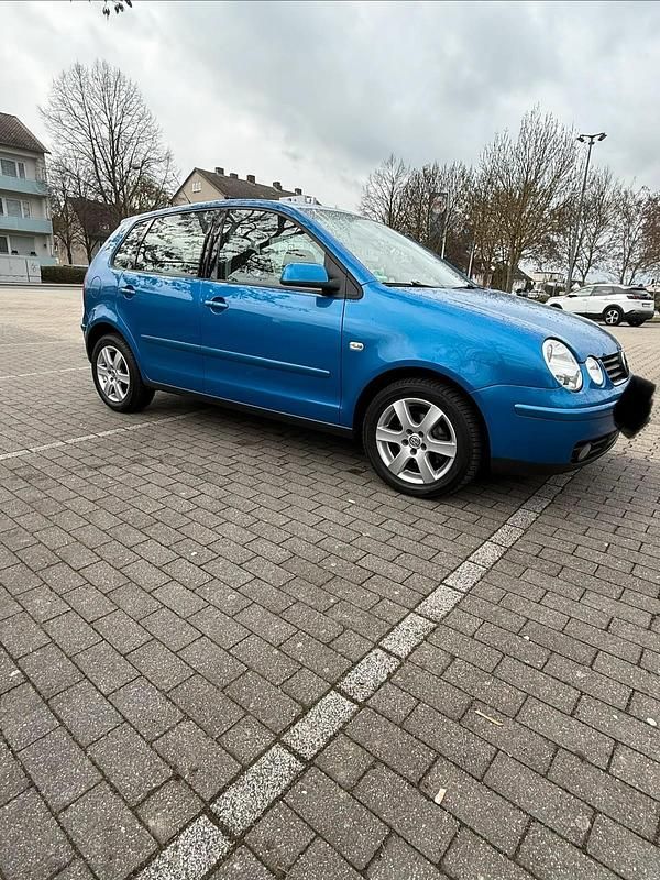Gebraucht VW Polo 101 PS (74 kW) 2004 Blau Kleinwagen