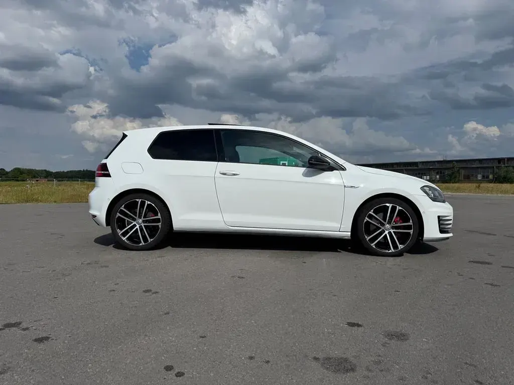 Gebraucht VW Golf VII Sound 184 PS (135 kW) 2015 Weiß Limousine