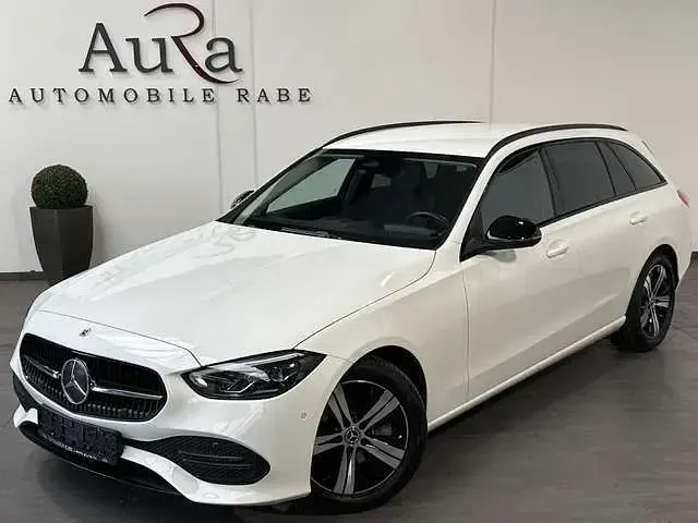 Gebraucht Mercedes C200 Avantgarde 184 PS (135 kW) 2023 Polarweiã Kombi