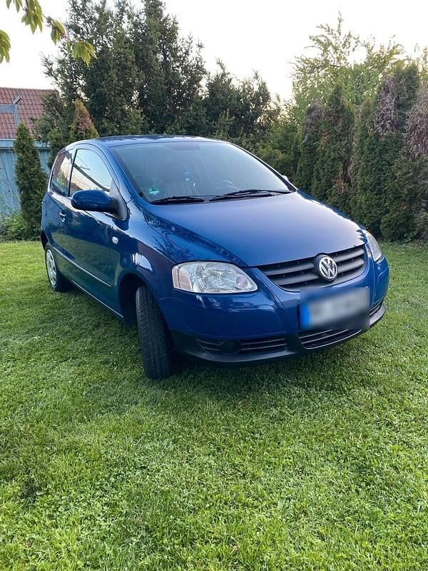Second-hand VW Fox 54 CP (39 kW) 2005 Albastru Hatchback