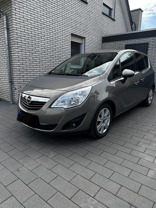 Gebraucht Opel Meriva 120 PS (88 kW) 2011 Braun Van / Kleinbus