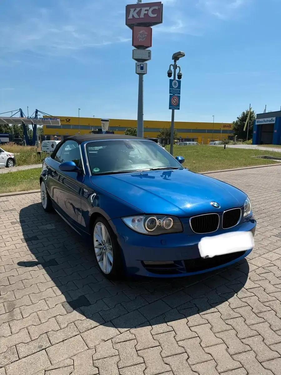 Gebraucht BMW 123 Cabriolet 204 PS (150 kW) 2009 Blau Cabrio