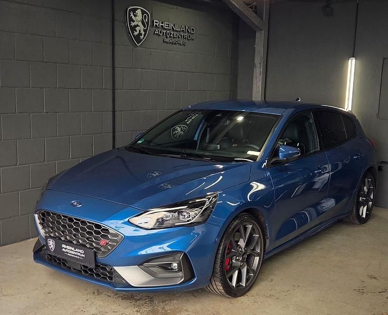 Gebraucht Ford Focus ST 280 PS (205 kW) 2020 Blau Limousine