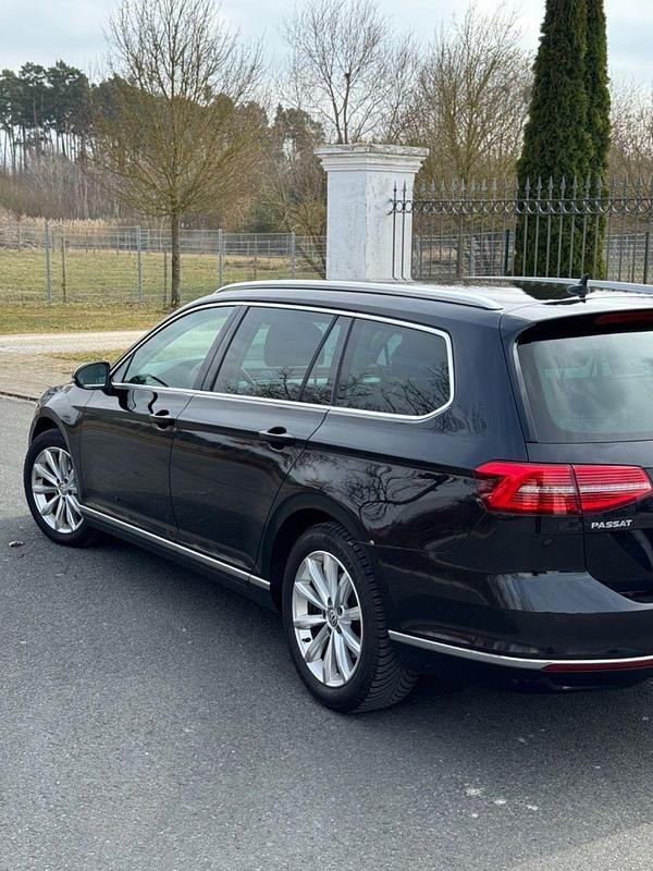 Gebraucht VW Passat Highline 150 PS (110 kW) 2016 Schwarz Kombi