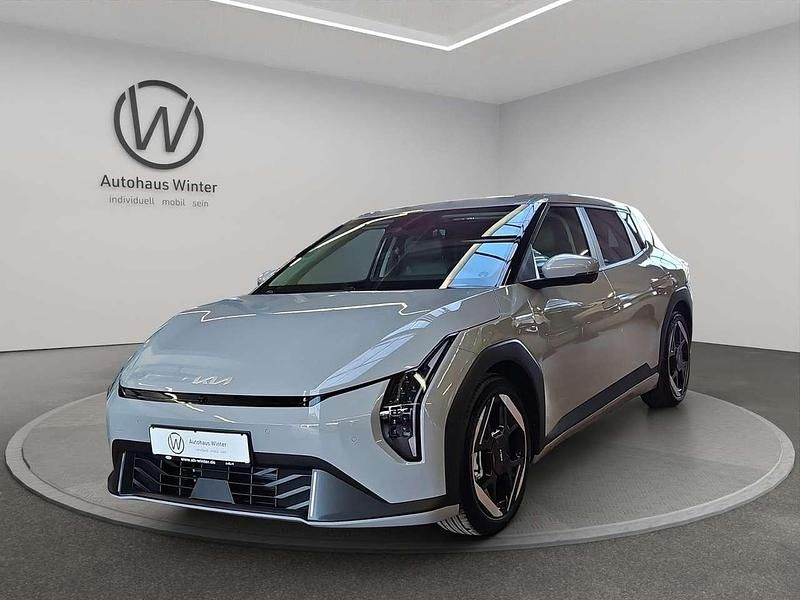 Neu Kia EV4 Earth 150 kW (204 PS) 2026 Wolfgrau met. Kleinwagen