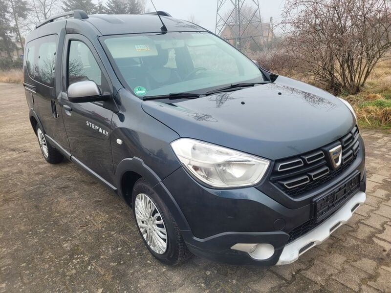 Gebraucht Dacia Dokker Stepway 95 PS (69 kW) 2019 Grau Van / Kleinbus