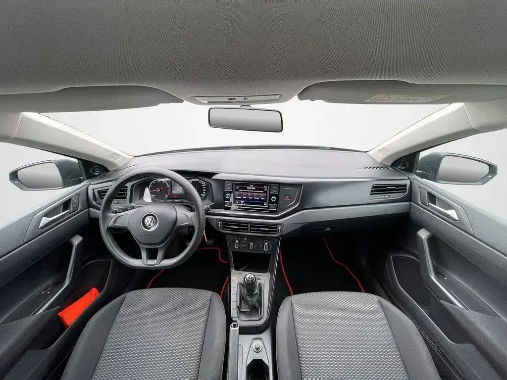 Gebraucht VW Polo Trendline 65 PS (47 kW) 2019 Grau / uranograu Kleinwagen