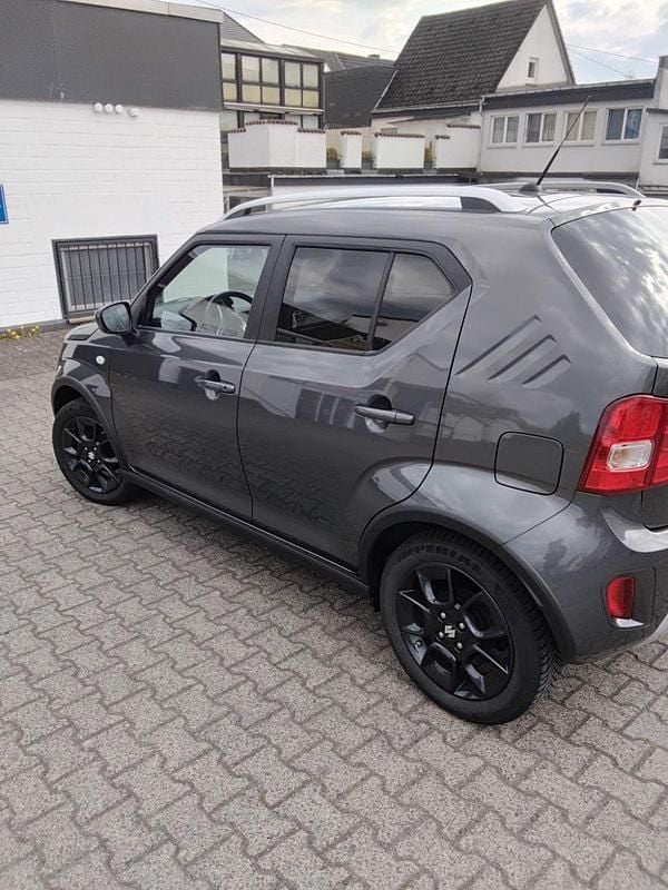 Gebraucht Suzuki Ignis Comfort 83 PS (61 kW) 2024 Grau SUV