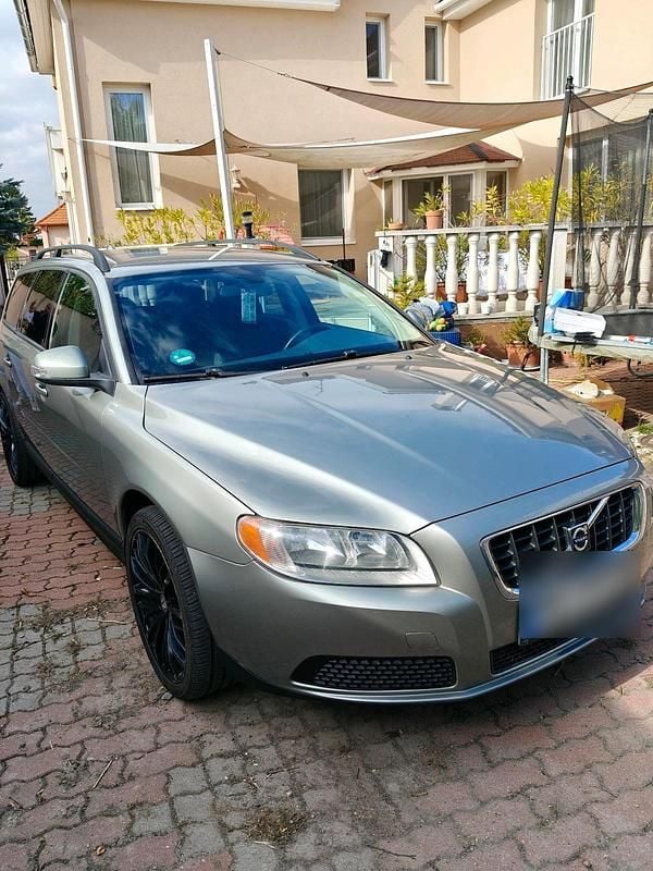 Grün Gebraucht 2007 Volvo V70 Kombi | 3.290 € (Etwas zu teuer) - Bild 1/4