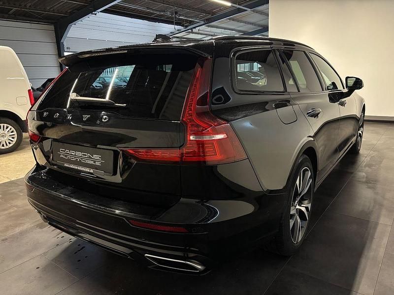 Gebraucht Volvo V60 R-Design 253 PS (186 kW) 2021 Schwarz Kombi
