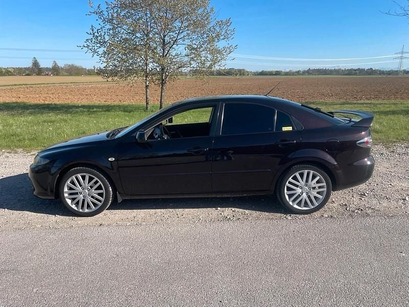 Używany Mazda 6 147 KM (108 kW) 2006 Purpurowy Sedan/Limuzyna
