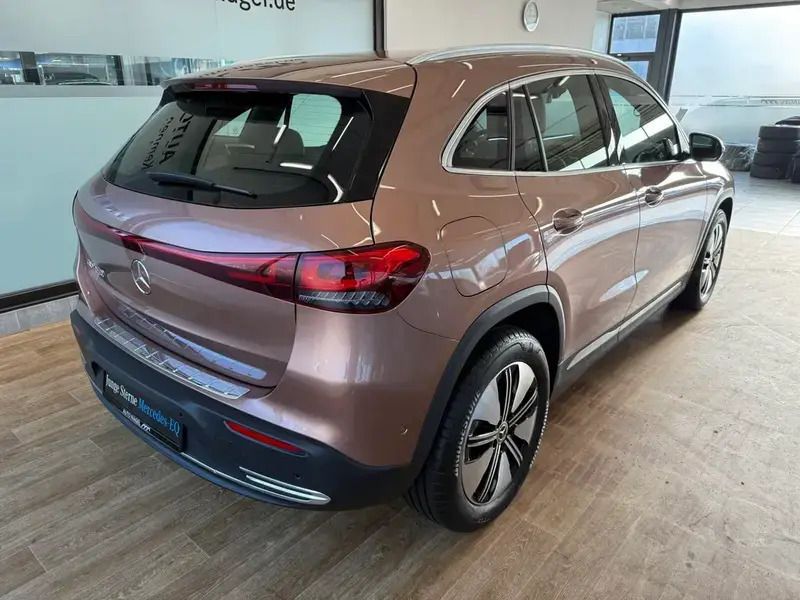 Gebraucht Mercedes EQA250 Electric Art 139 kW (190 PS) 2022 Roségold SUV