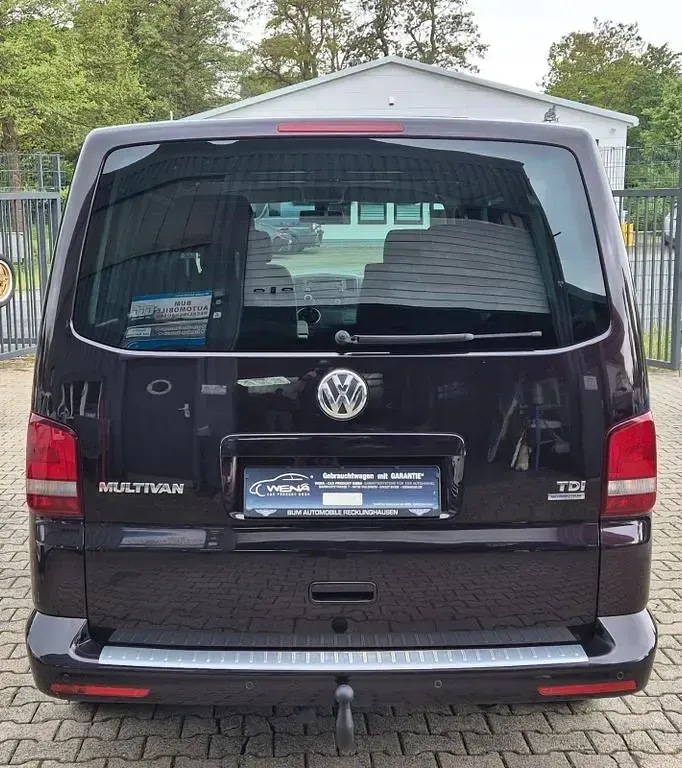 Gebraucht VW Multivan 179 PS (131 kW) 2013 Black berry Van / Kleinbus