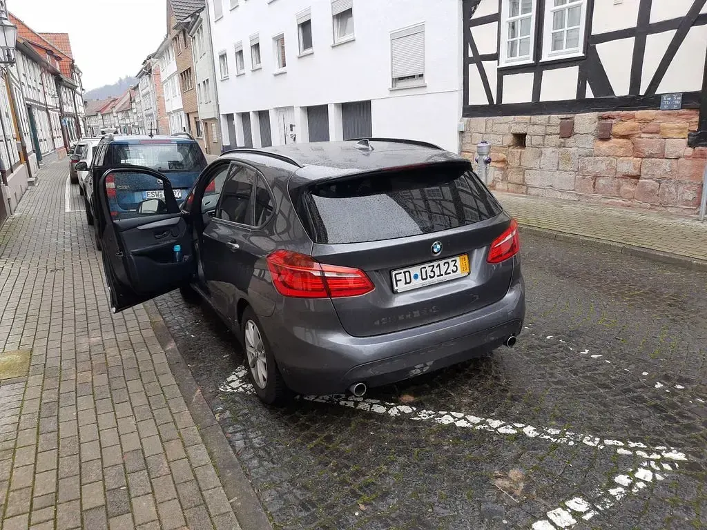 Gebraucht BMW 220 Active Tourer 192 PS (141 kW) 2017 Grau Van / Kleinbus