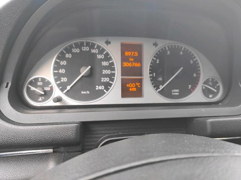 Gebraucht Mercedes B150 95 PS (69 kW) 2008 Grau Van / Kleinbus