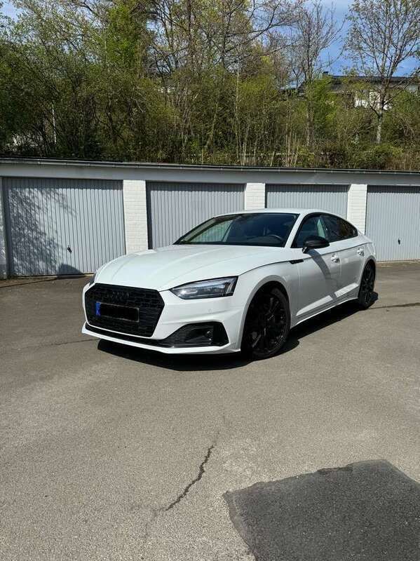 Weiß Gebraucht 2020 Audi A5 Sportback Advanced Limousine | 26.750 € (Guter Preis) - Bild 1/4