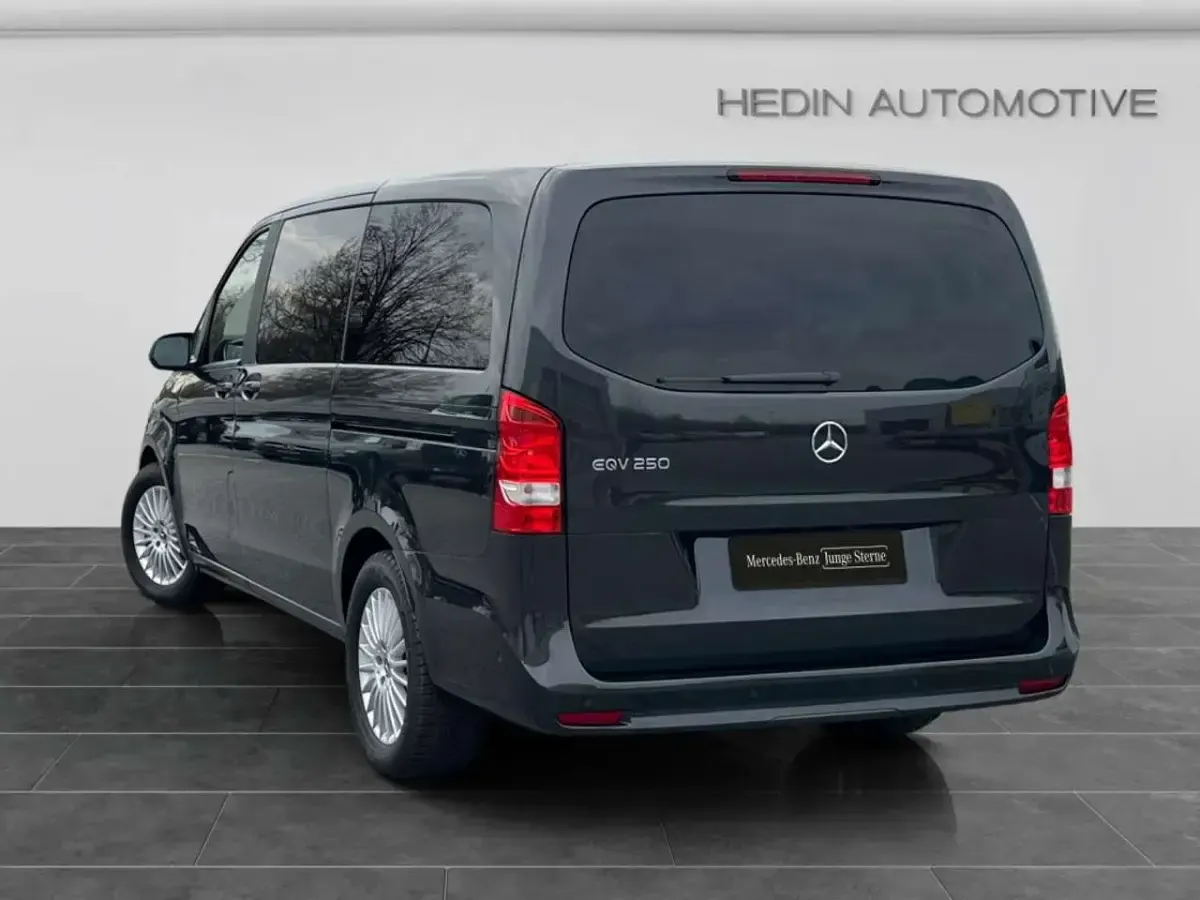 Gebraucht Mercedes EQV250 Long 150 kW (204 PS) 2024 Grau Van / Kleinbus