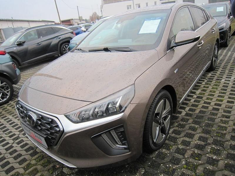 Beige Gebraucht 2020 Hyundai Ioniq Prime Kleinwagen | 18.975 € (Fairer Preis) - Bild 1/4