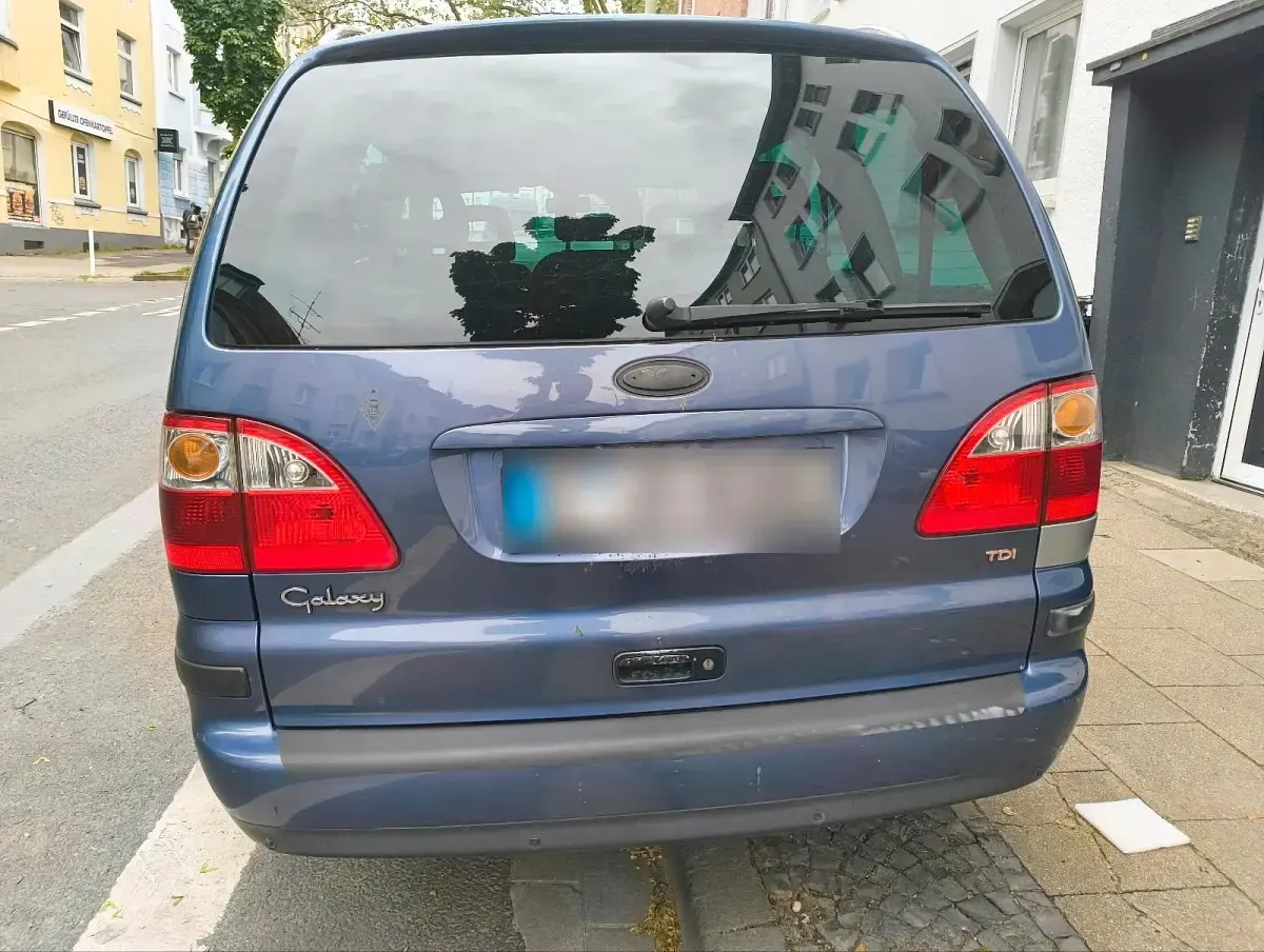Second-hand Ford Galaxy 2005 Monovolum
