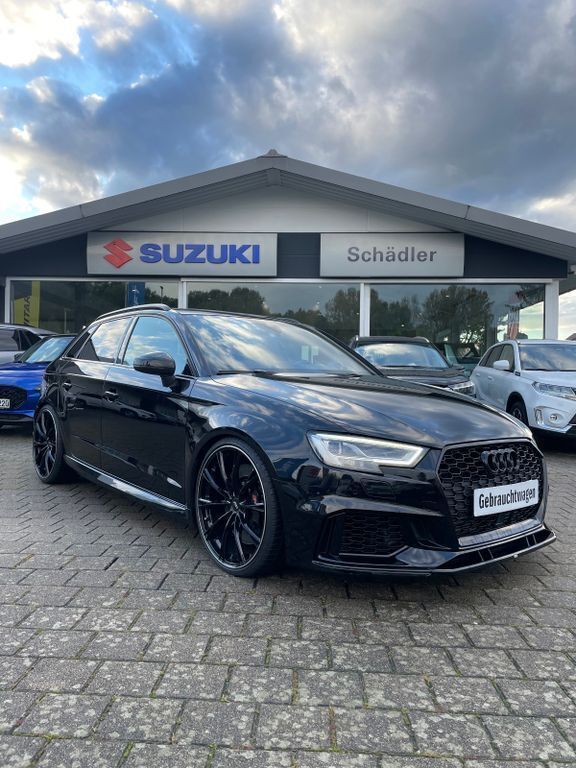 Schwarz Gebraucht 2019 Audi RS3 Sportback Sport Kleinwagen | 47.990 € (Etwas zu teuer) - Bild 1/4