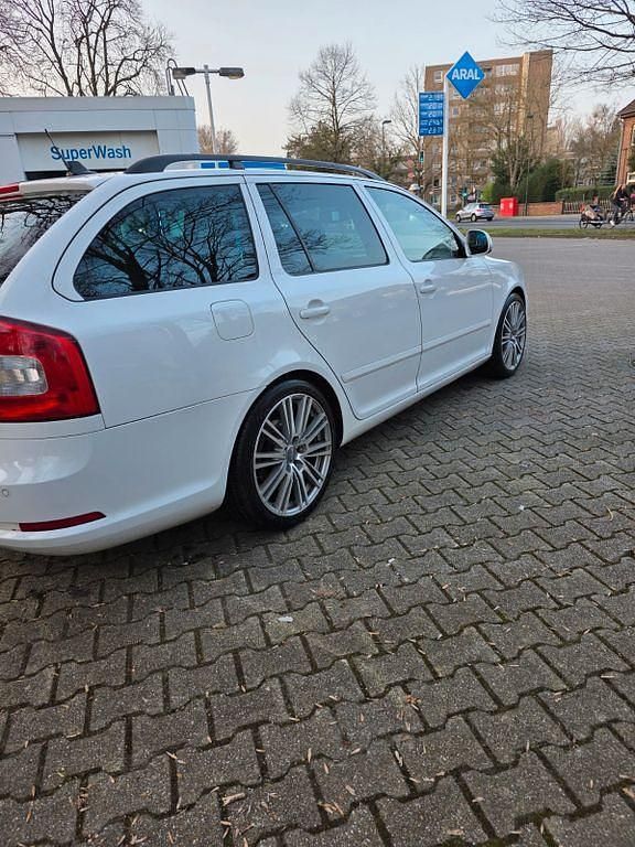 Gebraucht Skoda Octavia RS 200 PS (147 kW) 2010 Weiß Kombi