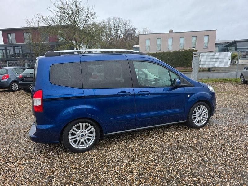 Gebraucht Ford Tourneo Courier Titanium 101 PS (74 kW) 2014 Blau Van / Kleinbus