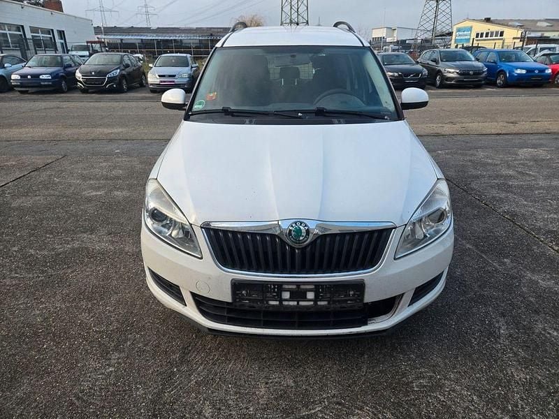 Weiß Gebraucht 2011 Skoda Roomster Van / Kleinbus | 2.100 € (Guter Preis) - Bild 1/4