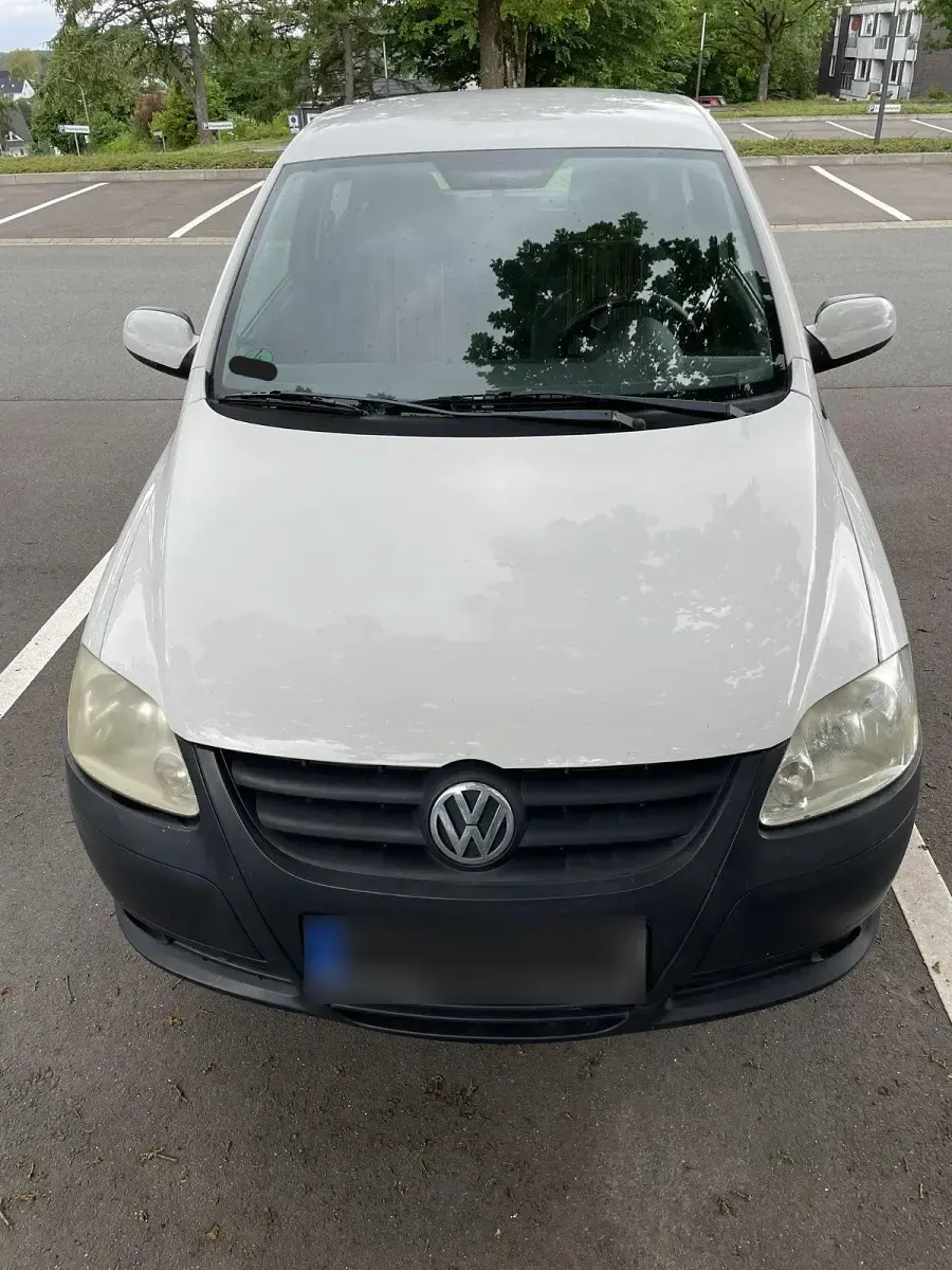 Gebraucht VW Fox 54 PS (39 kW) 2005 Weiß Kleinwagen