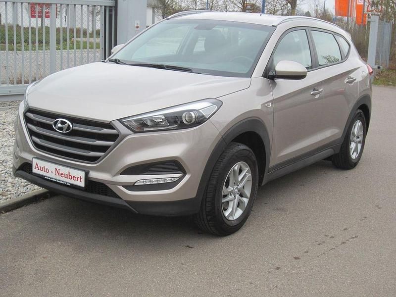 Gebraucht Hyundai Tucson Classic 132 PS (97 kW) 2018 Silber SUV
