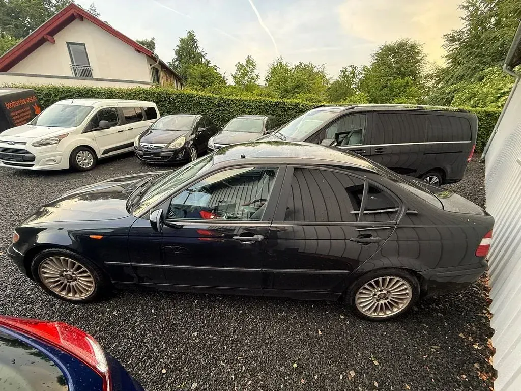 Gebraucht BMW 316 116 PS (85 kW) 2003 Schwarz Limousine