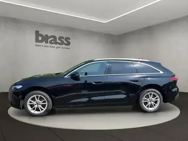 Gebraucht Audi A5 Basis 204 PS (150 kW) 2025 Mythosschwarz metallic Kombi