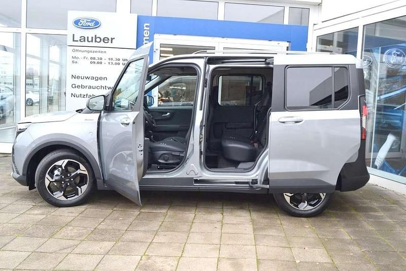 Gebraucht Ford Tourneo Active 125 PS (91 kW) 2024 Solar silver Kombi