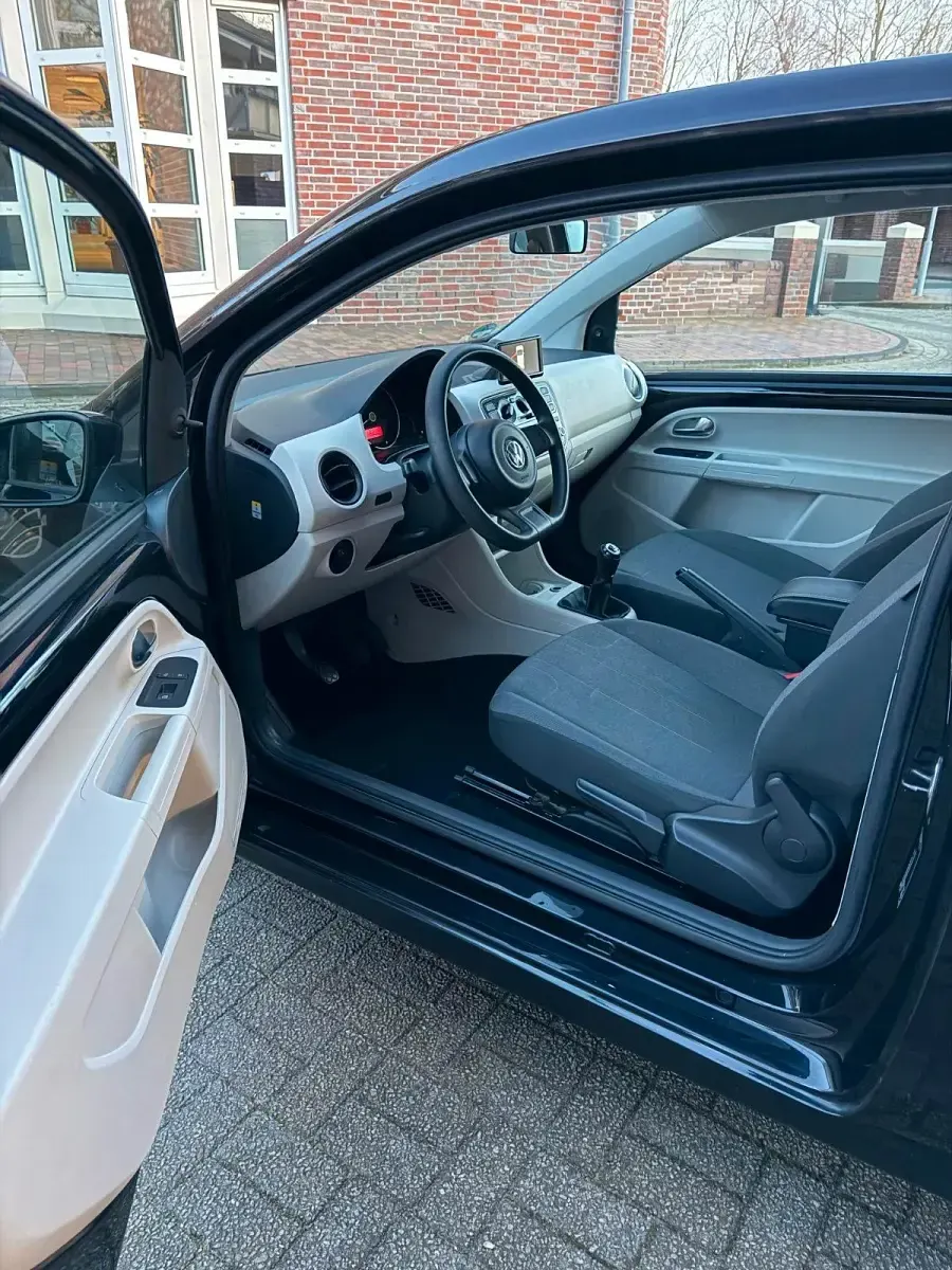 Gebraucht VW up! 62 PS (45 kW) 2012 Schwarz Kleinwagen