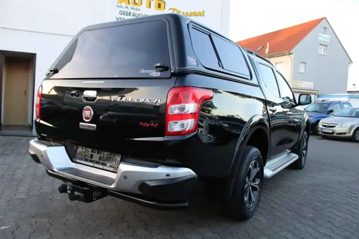Gebraucht Fiat Fullback Cross Plus 181 PS (133 kW) 2017 Schwarz (metallic) Pickup
