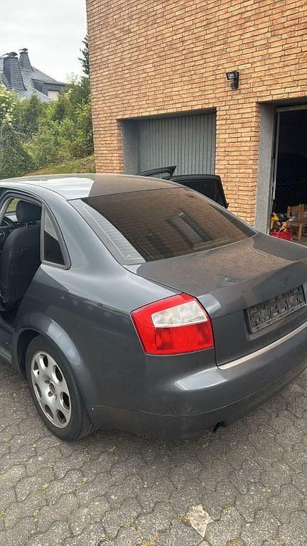 Gebraucht Audi A4 131 PS (96 kW) 2003 Silber Limousine