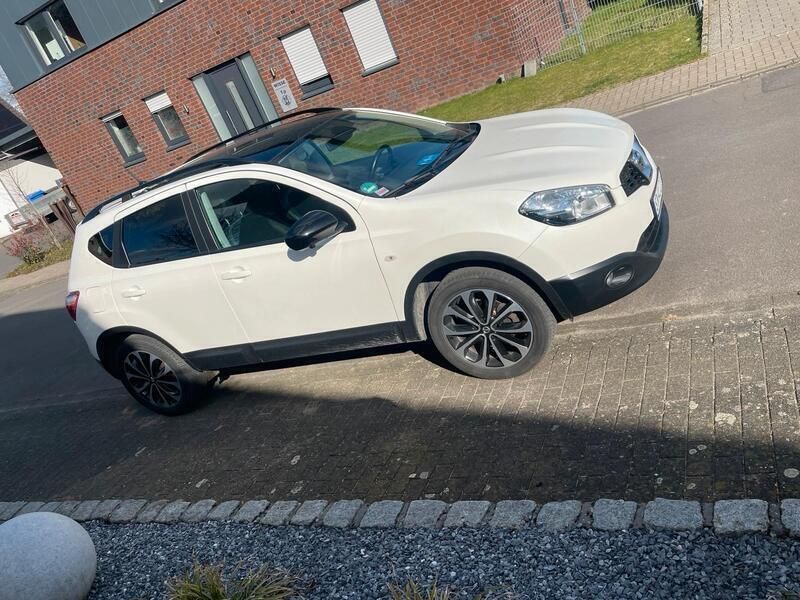 Weiß Gebraucht 2013 Nissan Qashqai SUV | 9.300 € - Bild 1/4