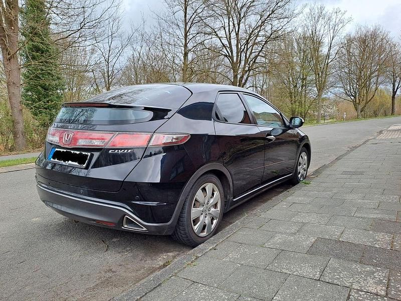 Gebraucht Honda Civic 99 PS (72 kW) 2011 Schwarz Limousine