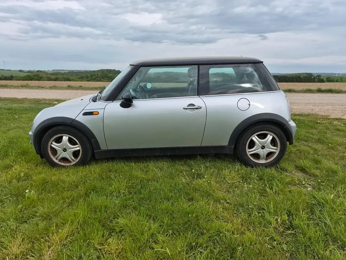 Używany Mini Cooper 2003 Srebrny Hatchback