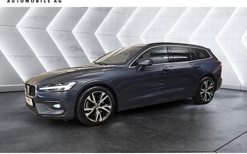 Blau Gebraucht 2024 Volvo V60 Core Kombi | 38.495 € (Fairer Preis) - Bild 1/4