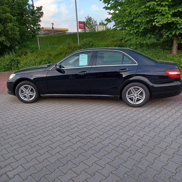 Gebraucht Mercedes E300 Avantgarde 231 PS (169 kW) 2012 Schwarz Limousine