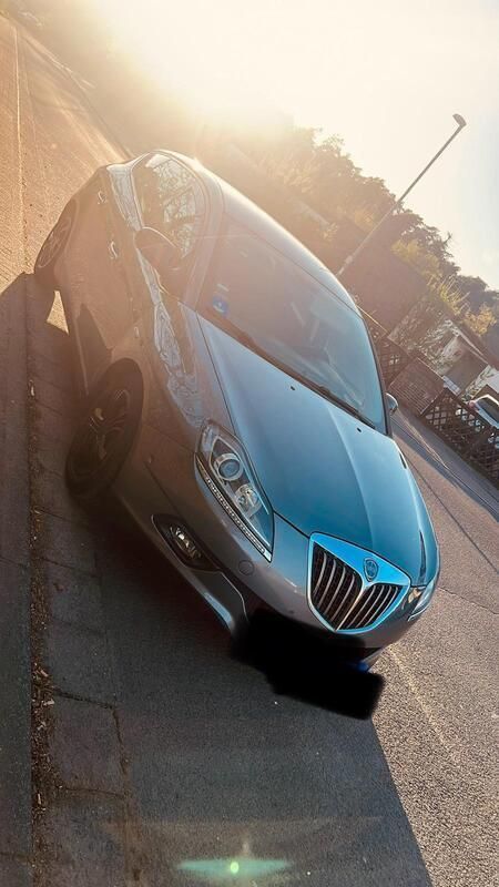 Grau Gebraucht 2010 Lancia Delta Kleinwagen | 4.500 € (Teuer) - Bild 1/1