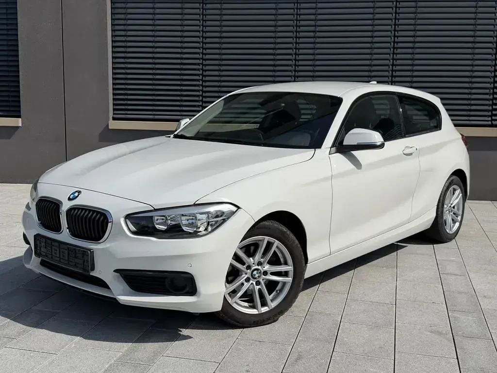 Gebraucht BMW 118 Sport Line 136 PS (100 kW) 2012 Weiß Kleinwagen