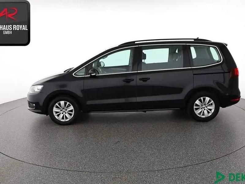 Second-hand VW Sharan 184 CP (135 kW) 2016 Negru Monovolum