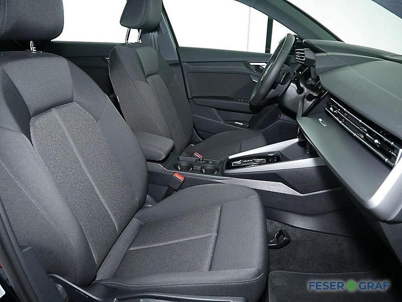 Gebraucht Audi A3 Ambiente 150 PS (110 kW) 2025 Brillantschwarz Limousine